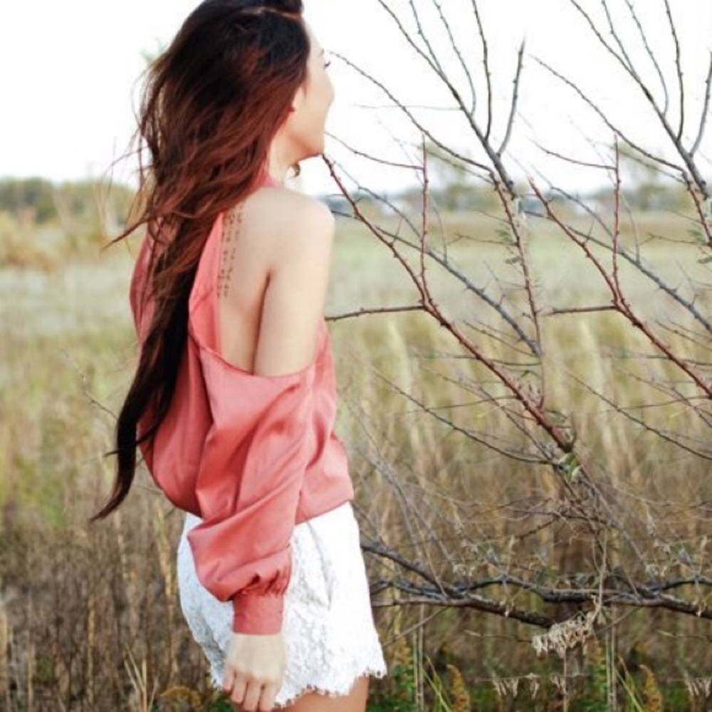 STAPLE Shoulder Cut Out Blouse